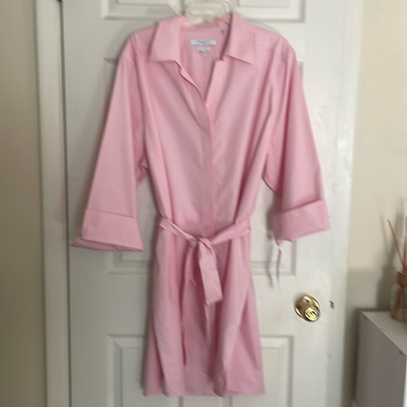 Foxcroft Dresses & Skirts - Foxcroft Pink Chambray Dress Size 22